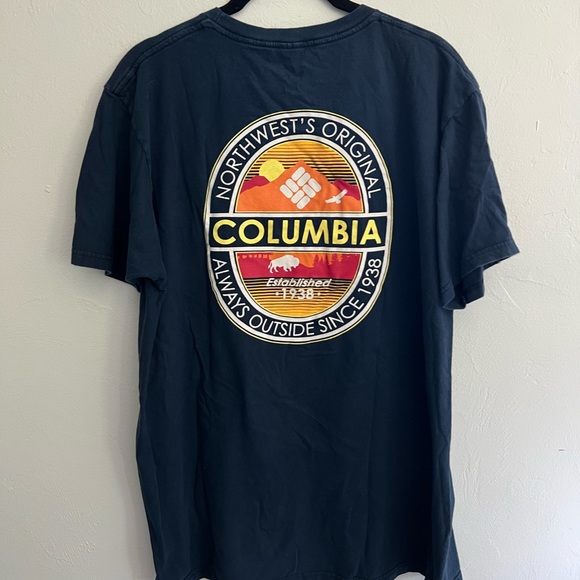 ❌SOLD❌ COLUMBIA navy blue mountains/sunset T-shirt LARGE - Picture 7 of 8